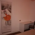 Via Mazzini 4* ストレーザ