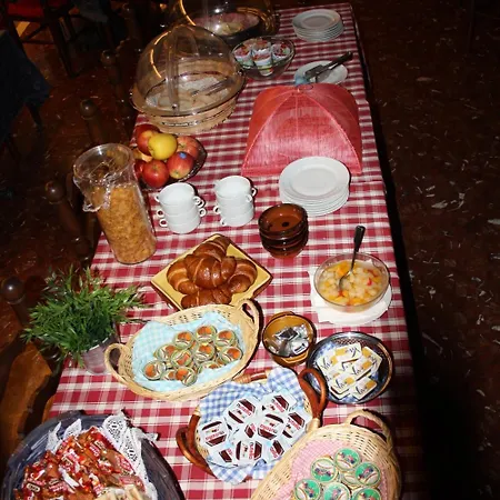 Via Mazzini Couette-café Stresa