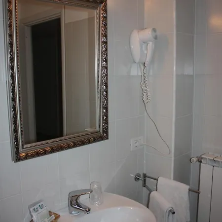 Via Mazzini Bed & Breakfast 4*