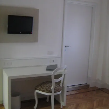 Couette-café Via Mazzini 3*