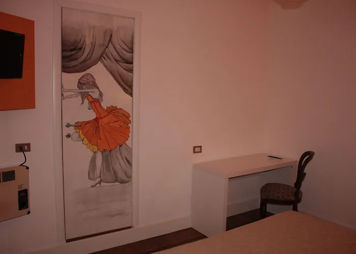 Via Mazzini 4* Stresa