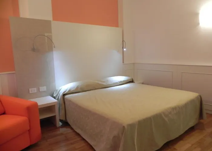 Via Mazzini 3* Stresa