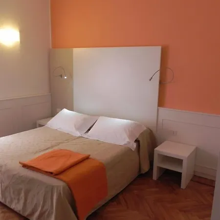 马泽尼大街住宅酒店 斯特雷萨