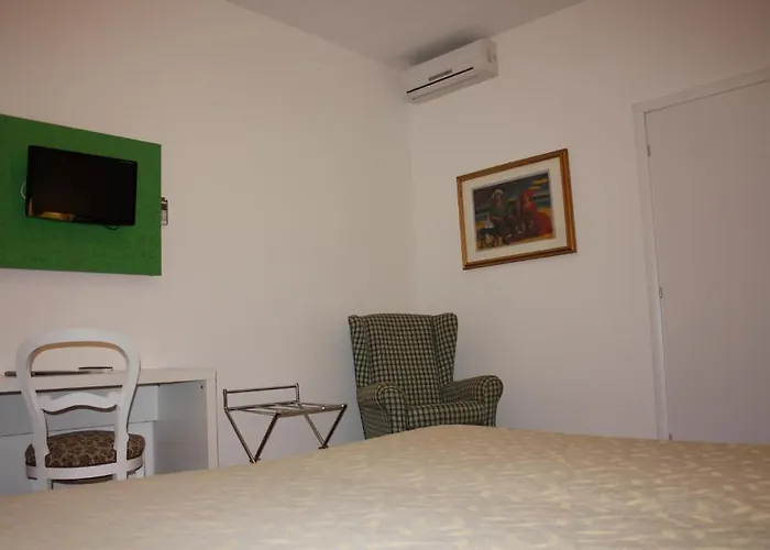 马泽尼大街住宅酒店